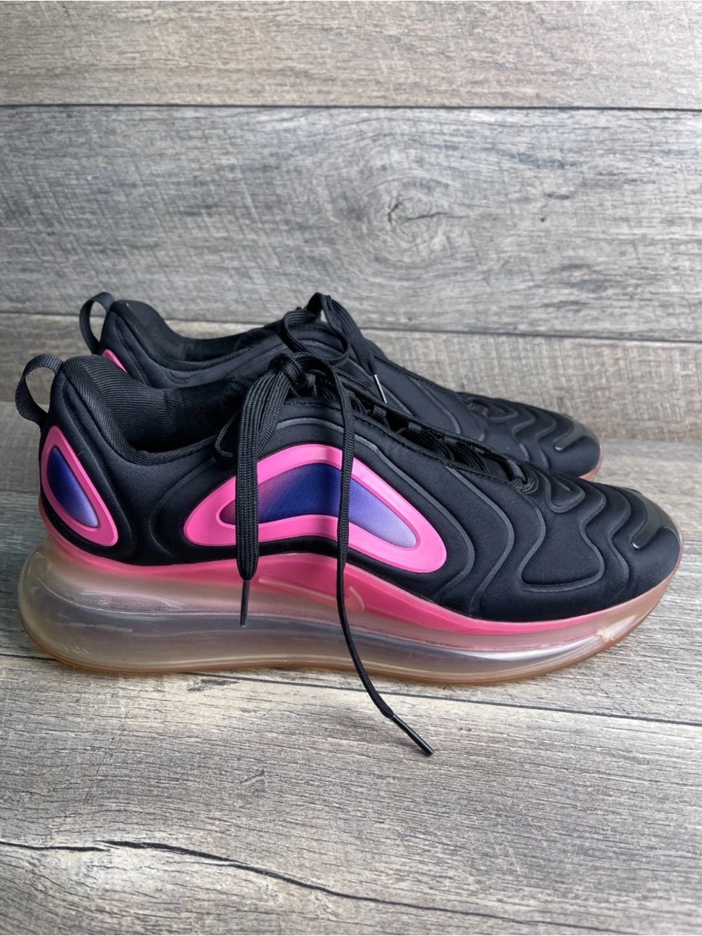 Men's Nike Air Max 720 Black and Pink Athletic 10.5 RunningShoes -